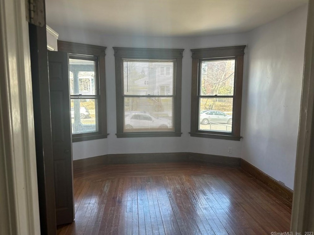 1626 Chapel St #1, New Haven, CT 06511