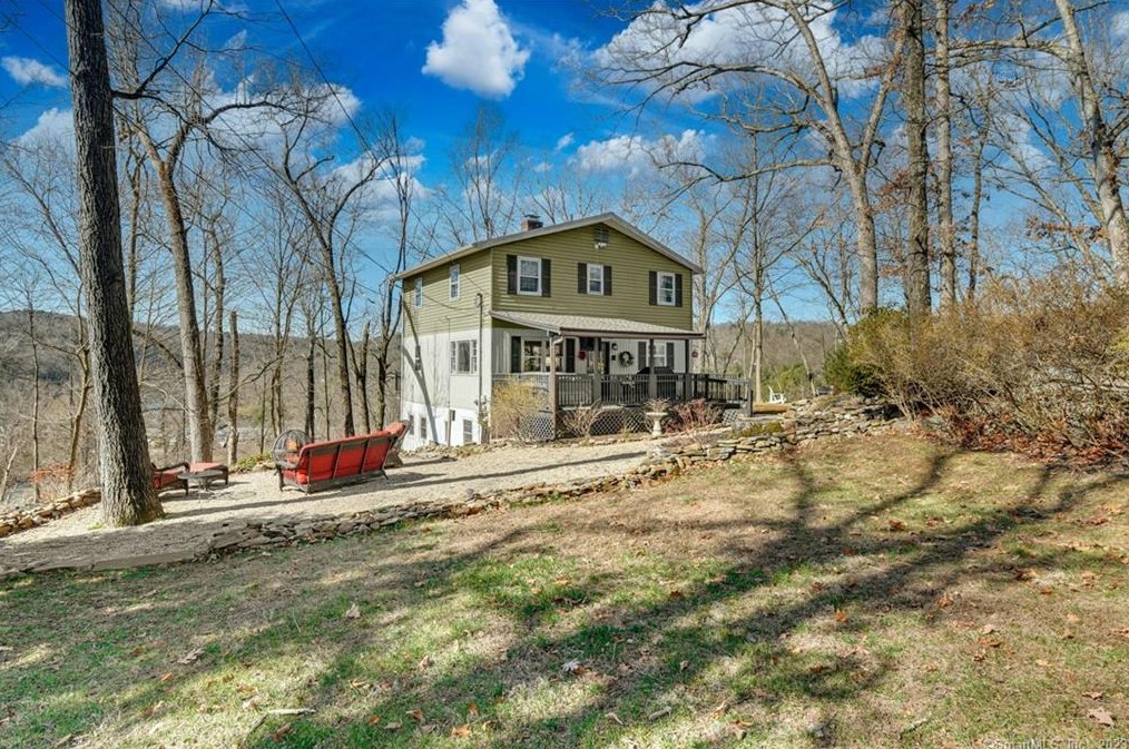 56 Fairfield Dr, Southbury, CT 06488-2121