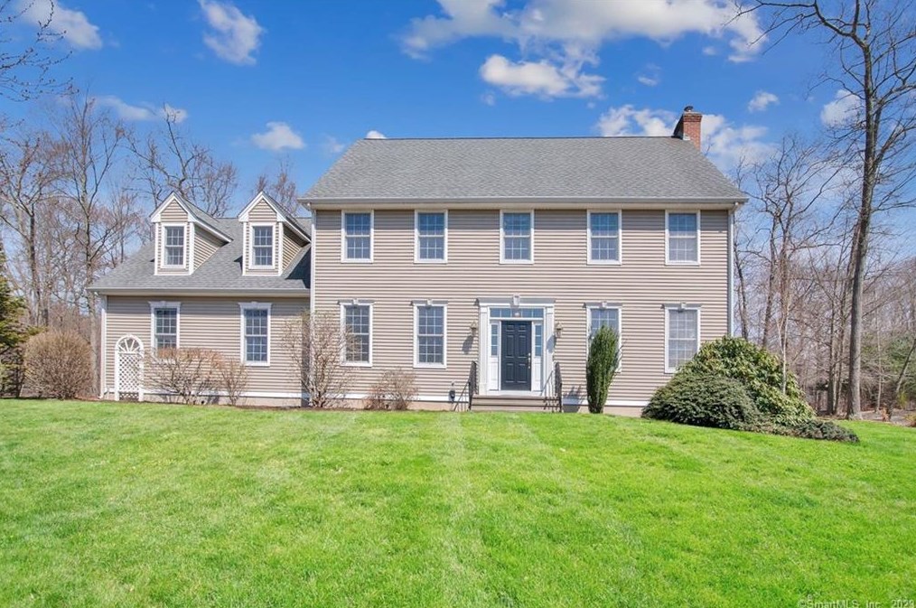 33 Blue Heron Dr, East Hampton, CT 06424