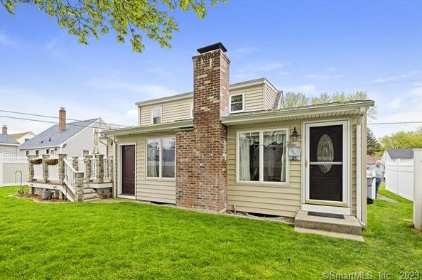 64 Macarthur Rd, Plainville, CT 06062