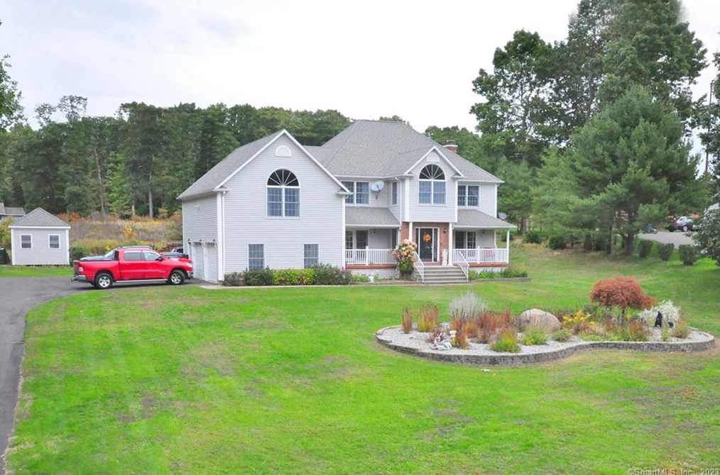67 Steeplechase Dr, Manchester, CT 06040