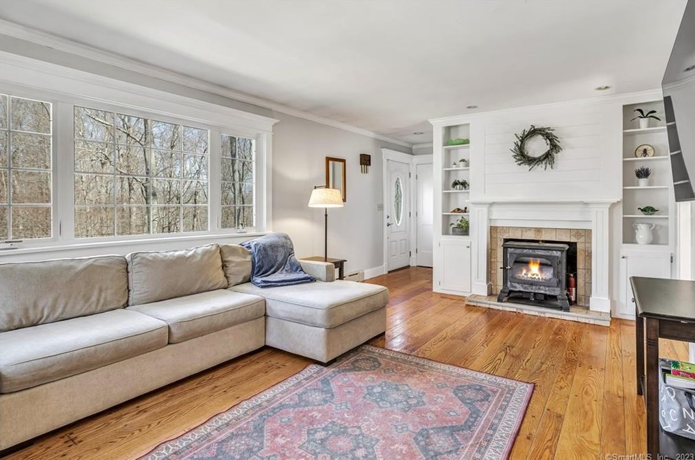 91 Bart Rd, Upper Stepney, CT 06468