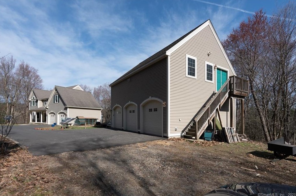 44 Ratlum Mountain Rd, Winsted CT  06063-1807 exterior