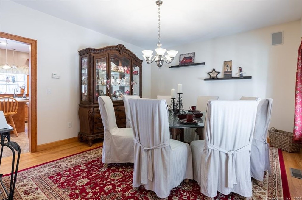 44 Ratlum Mountain Rd, Winsted CT  06063-1807 exterior