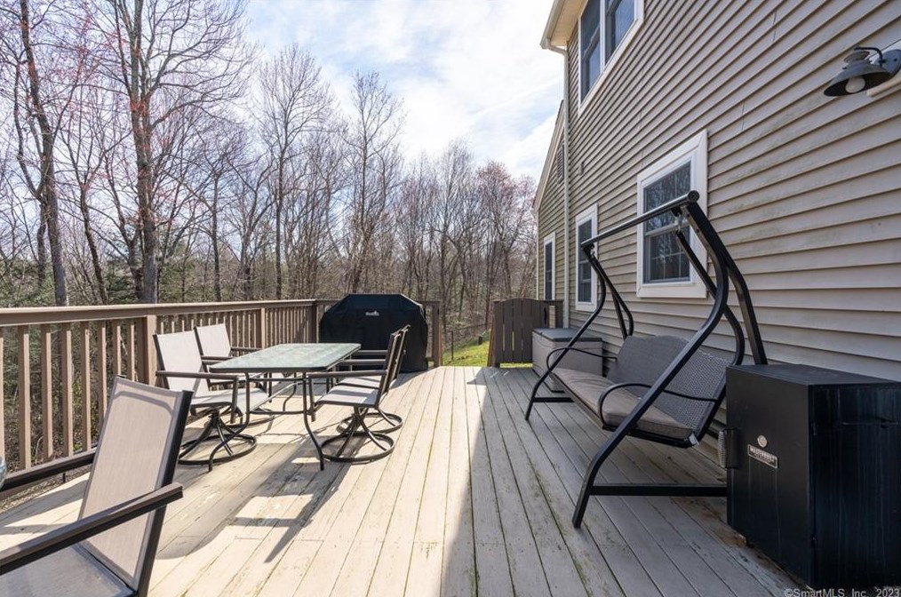 44 Ratlum Mountain Rd, Winsted CT  06063-1807 exterior