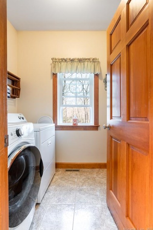 44 Ratlum Mountain Rd, Winsted CT  06063-1807 exterior