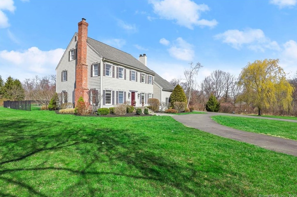 20 Dlhy Ct, Ridgefield, CT 06877