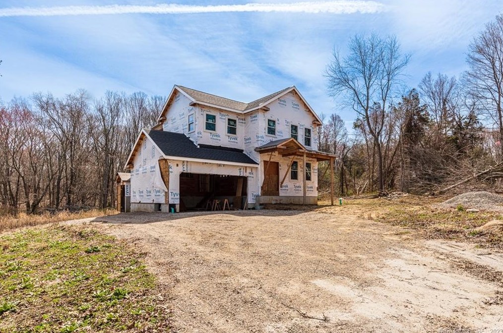 116 Long Hill Rd, Clinton, CT 06413