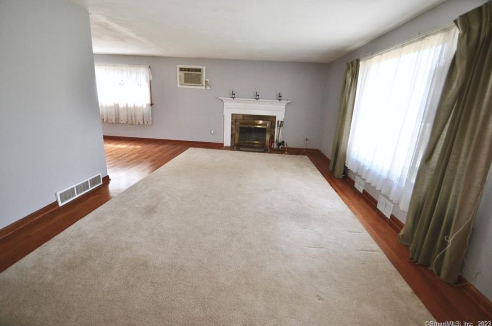 59 Stoddard Rd, Waterbury, CT 06708