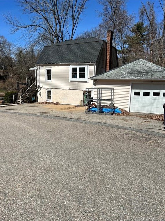 31 Abbe St, Chestnut Hill, CT 06226-3802