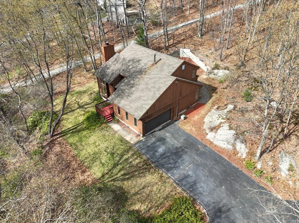 90 Van Cedarfield, Colchester, CT 06415