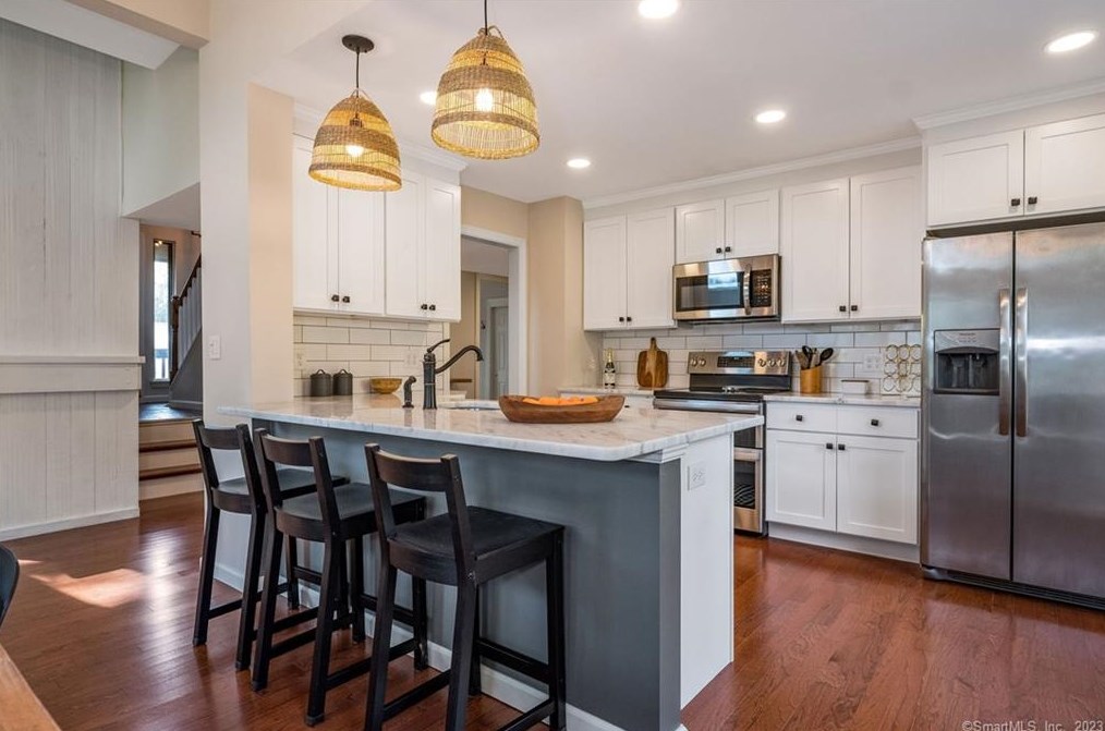 148 Mallard Dr, Avon, CT 06001