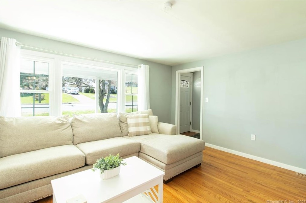 872 Randolph Rd, Middletown, CT 06457