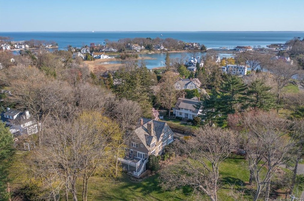 3 Edgehill Dr, Tokeneke, CT 06820