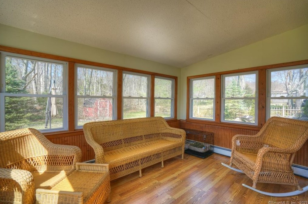 47 Noank Ledyard Rd, Mystic CT  06355-1615 exterior