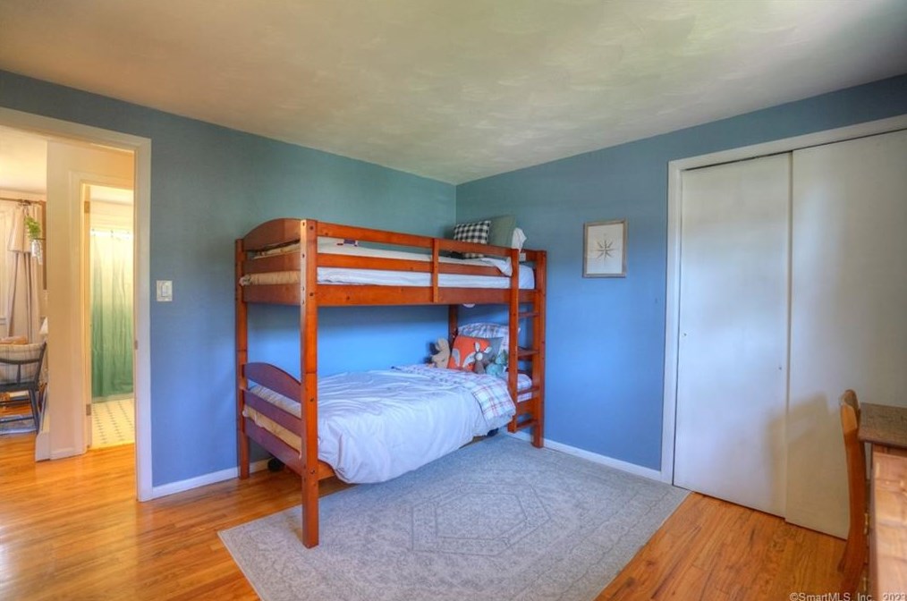 47 Noank Ledyard Rd, Mystic CT  06355-1615 exterior