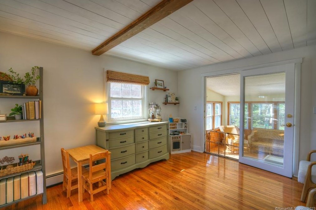 47 Noank Ledyard Rd, Mystic CT  06355-1615 exterior