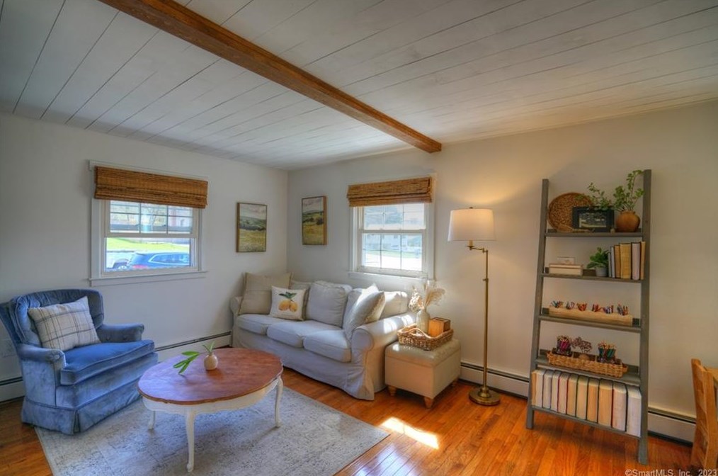 47 Noank Ledyard Rd, Mystic CT  06355-1615 exterior