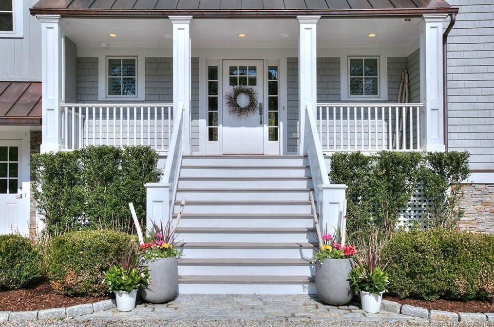 6 Valley Ln, New Canaan, CT 06840