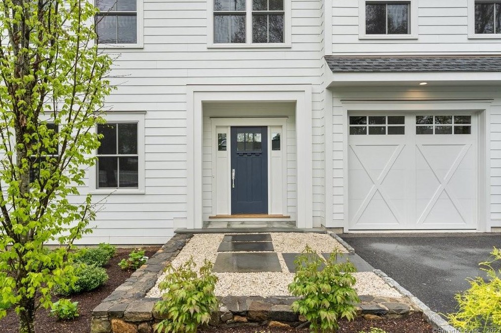 35 Vanderbilt Ave, Norwalk, CT 06854