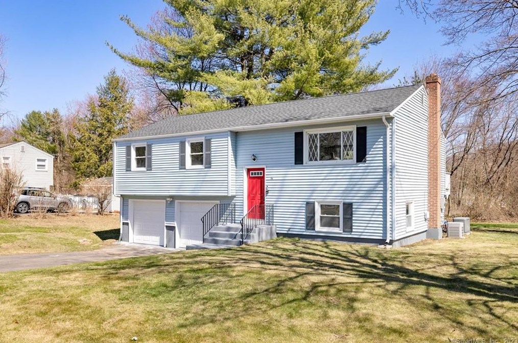 54 Simsbury Manor Dr, Simsbury, CT 06089
