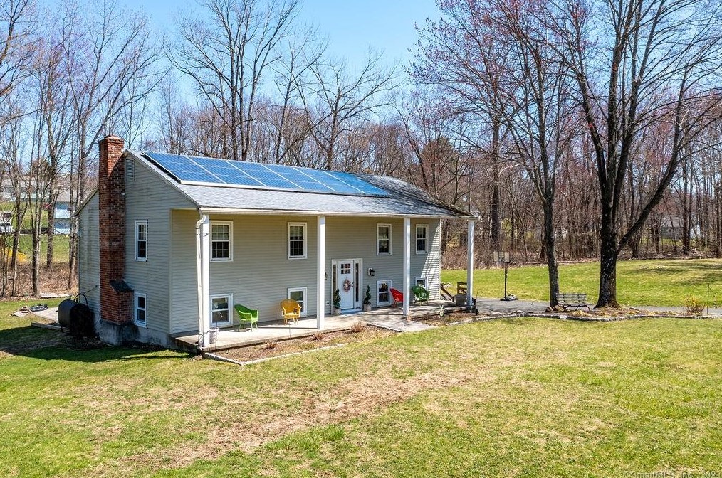 81 Whisconier Rd, Brookfield Center, CT 06804