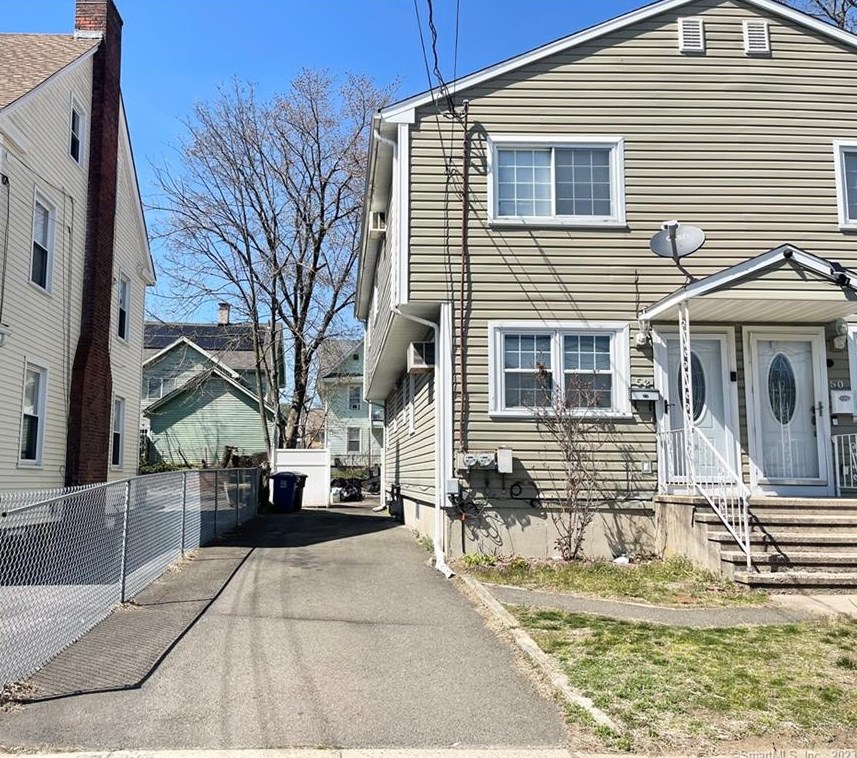 52 Eaton St, Bridgeport, CT 06604