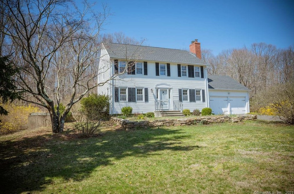 14 Orchard Ave, Branford, CT 06405