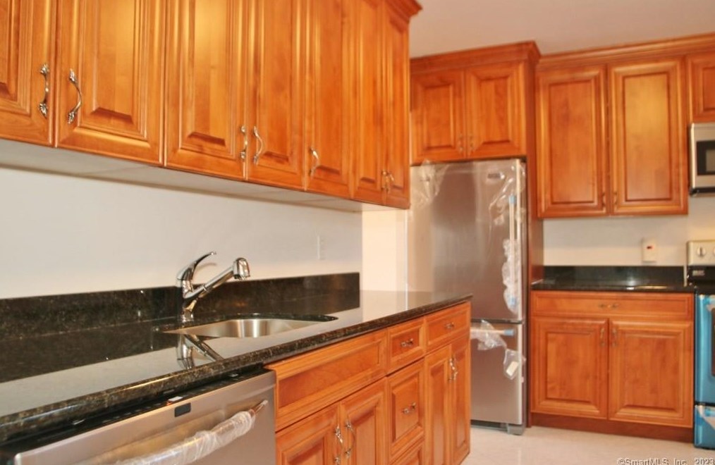 25 Pine Hill Ave #c, Stamford, CT 06906