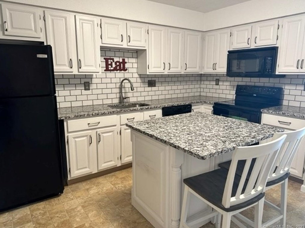 380 Hitchcock Rd #205, Waterbury, CT 06705