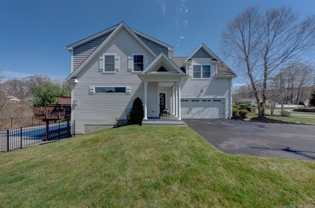 2 Fieldstone, Southington, CT 06489