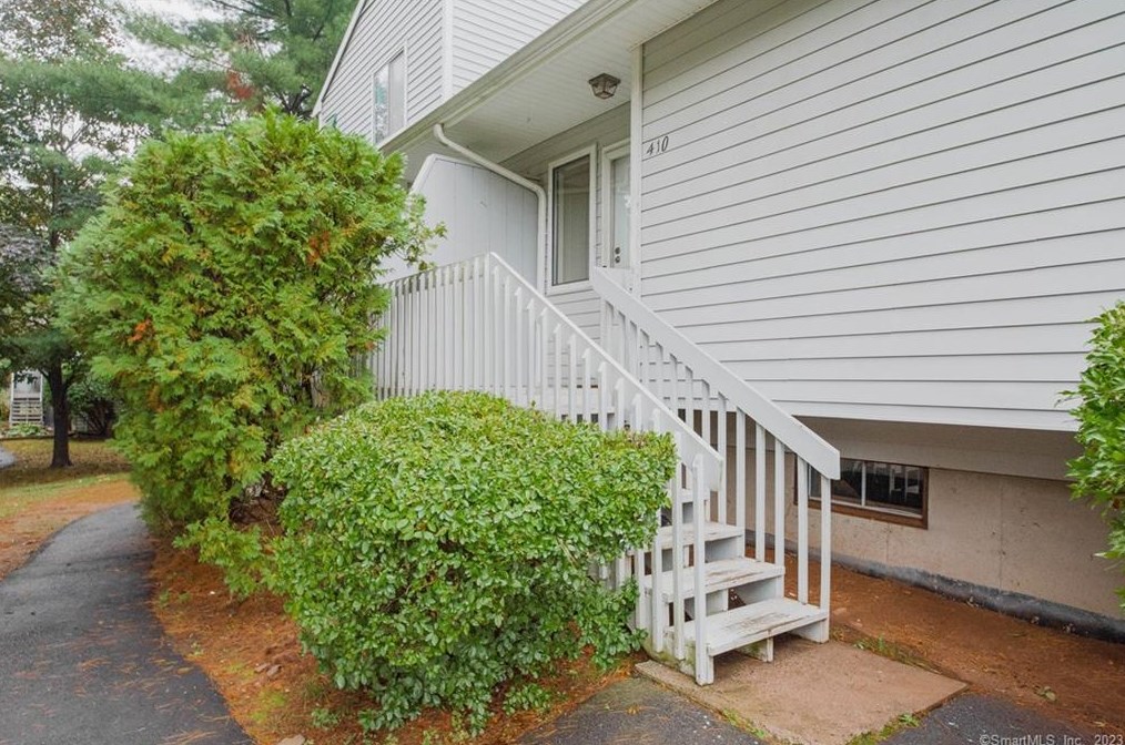 410 Cypress Rd Unit 410, Hartford, CT