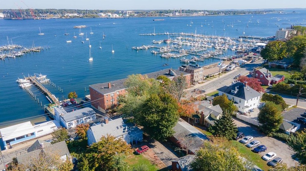177 Pequot Ave #3, United States Coast Guard Ac, CT 06320