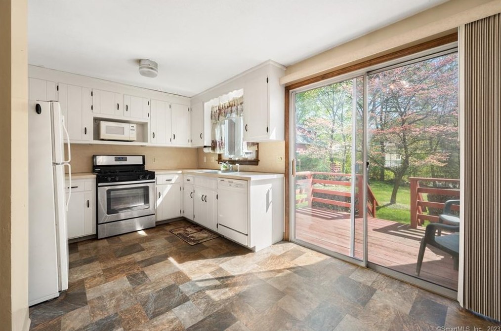 36 Grove St #c, Manchester, CT 06040