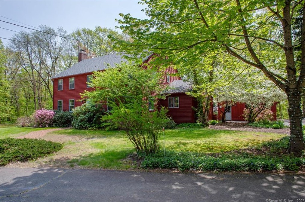 58 Barndoor Hills Rd, Granby, CT 06035