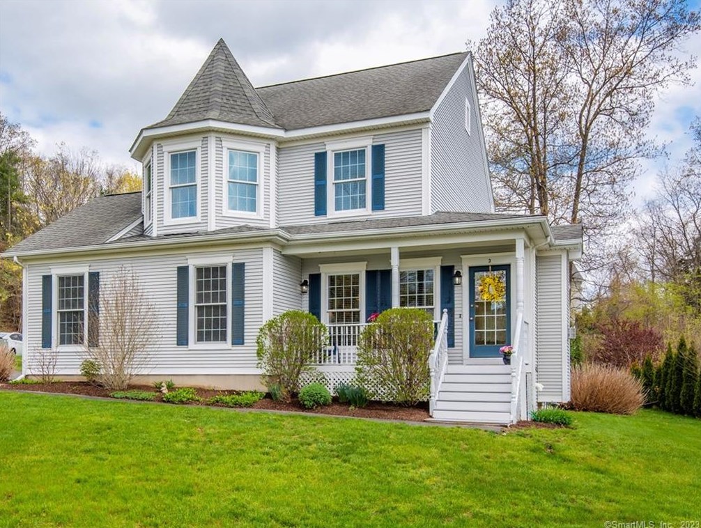 3 Rockledge Ln, Collinsville, CT 06019-3421