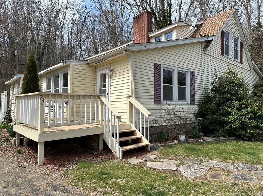 24 Homestead Rd #b, Gales Ferry, CT 06339