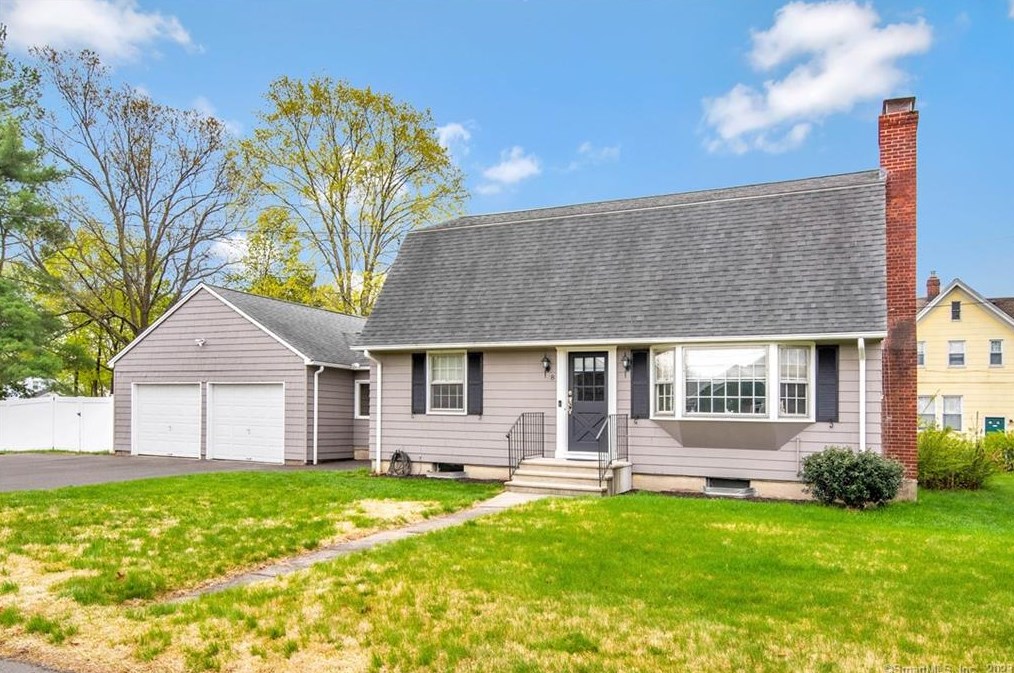 8 Jefferson St, Plainville, CT 06062