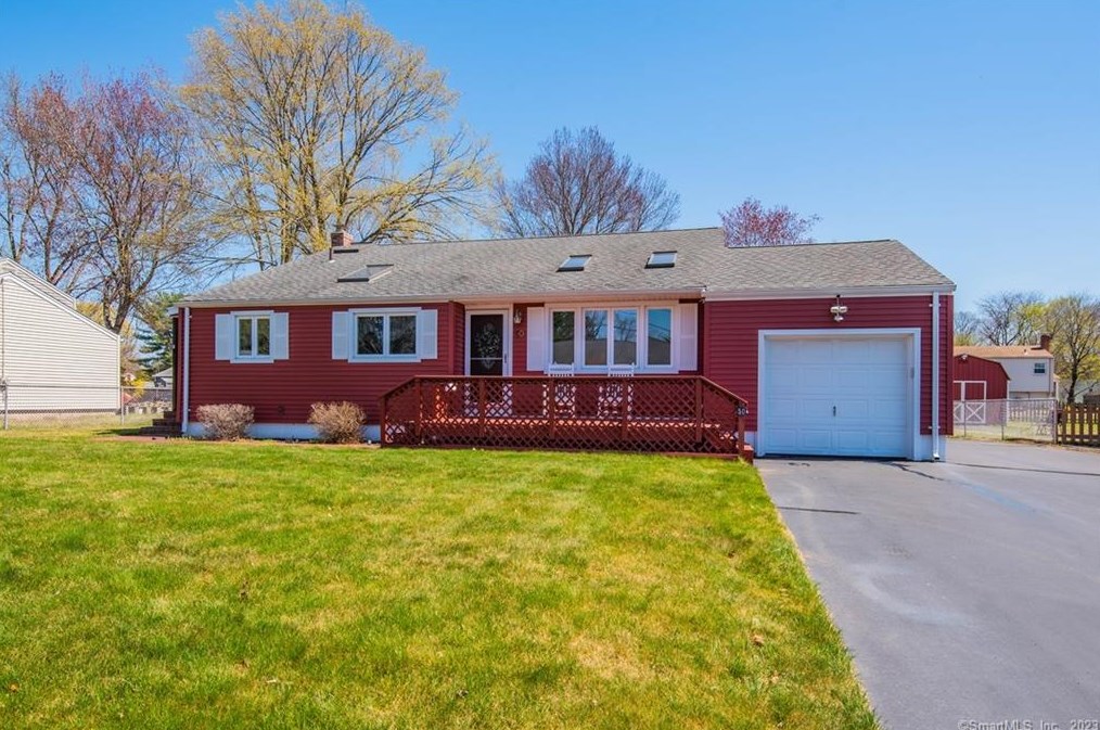 50 Nancy Dr, Hartford, CT 06118 exterior
