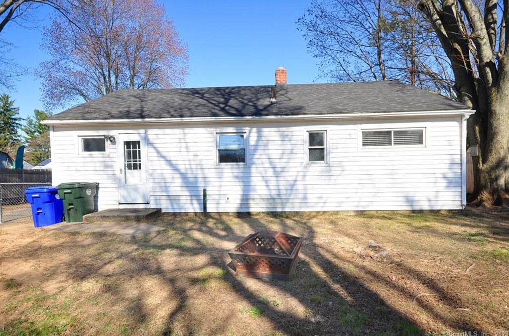 85 Mitchell Dr, Hartford, CT 06118