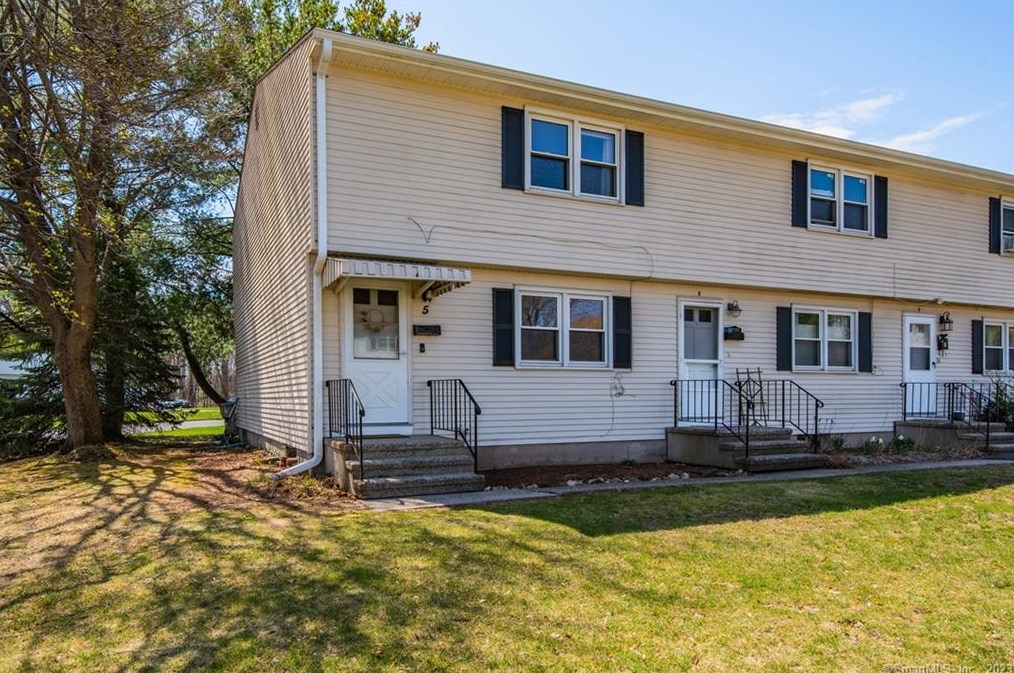 5 Nicholas Ct Unit 5, Bristol, CT