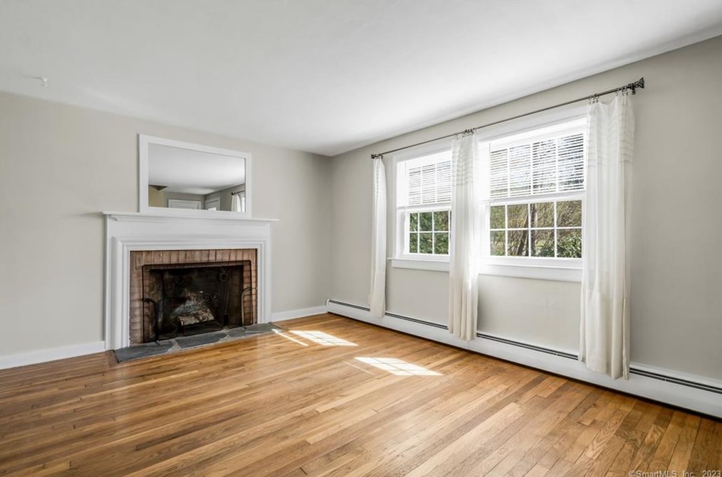 76 Ludlow Rd, Windsor, CT 06095