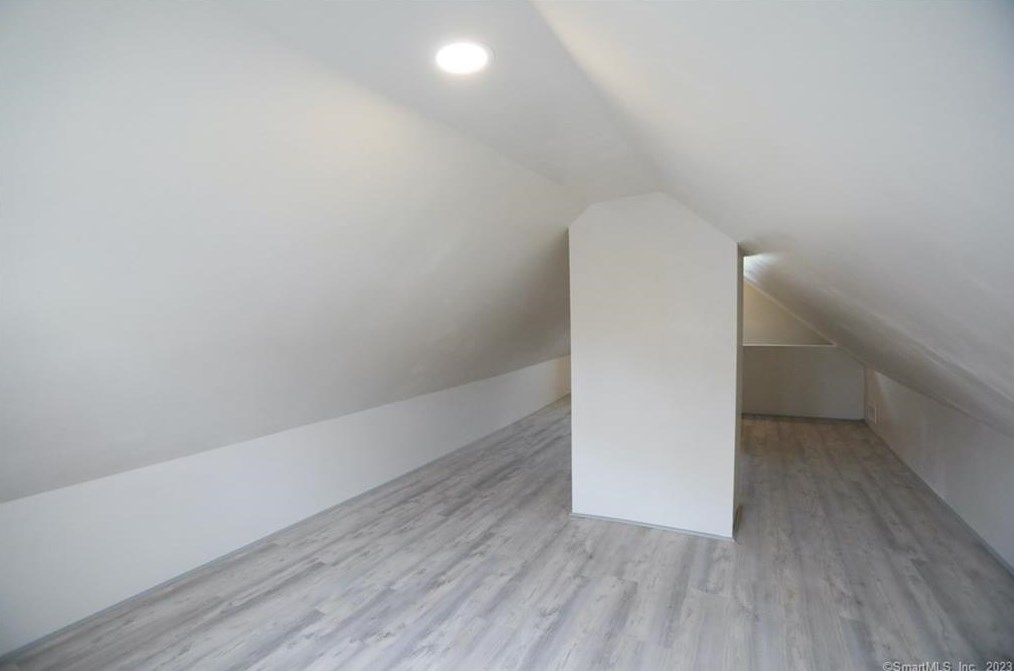 62 Alstrum St #2, New Haven, CT 06514