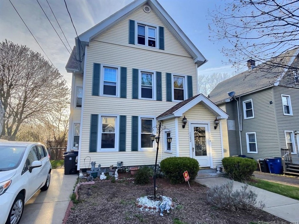1082 Townsend Ave, New-Haven, CT 06512 exterior