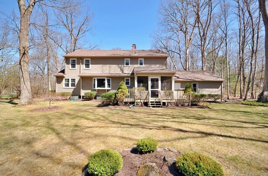 6 Crabapple, Sandy Hook, CT 06482
