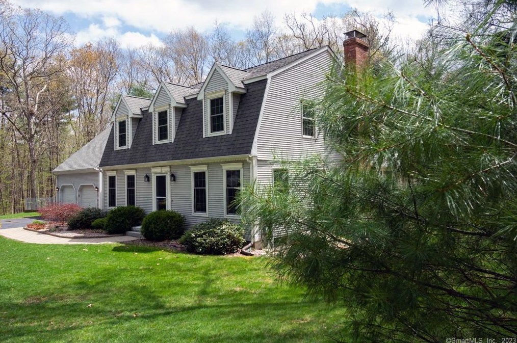 24 Forest View Ln, Hebron, CT 06248