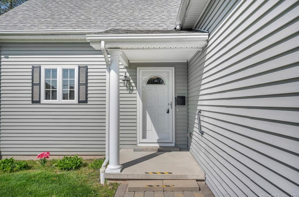 437 Fowler Ave, Middletown, CT 06457