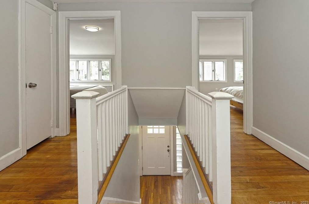 100 Lakeview Ter, New Haven CT  06515-1811 exterior