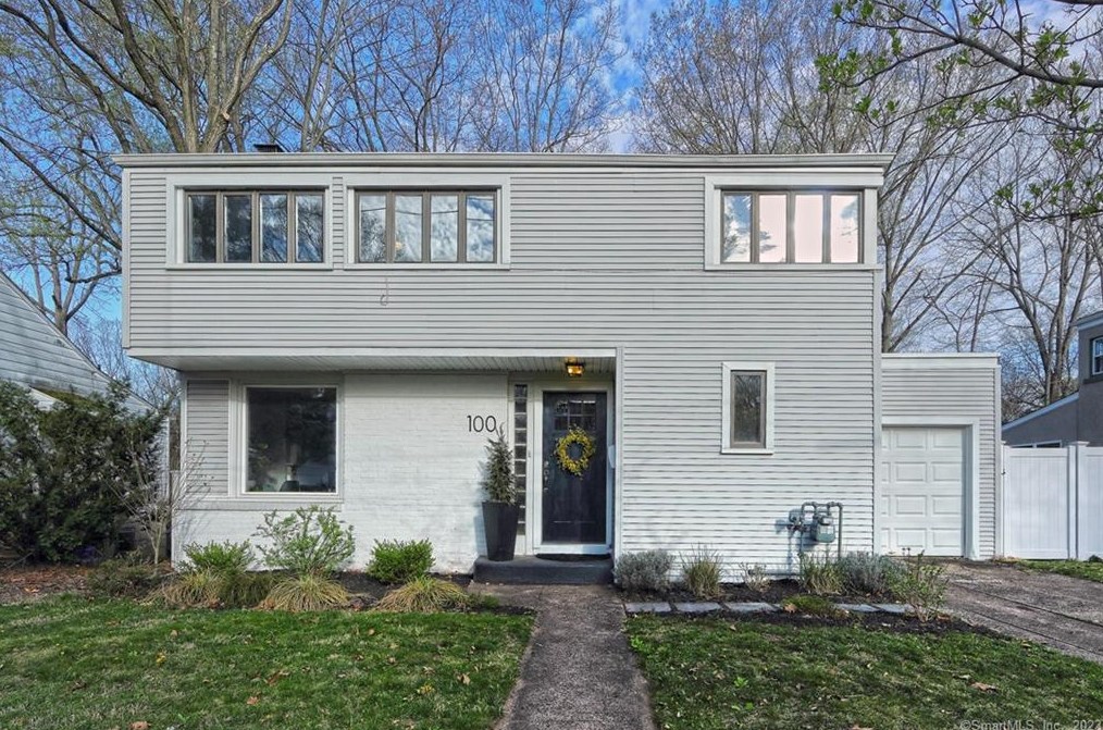 100 Lakeview Terrace, New Haven, CT 06515