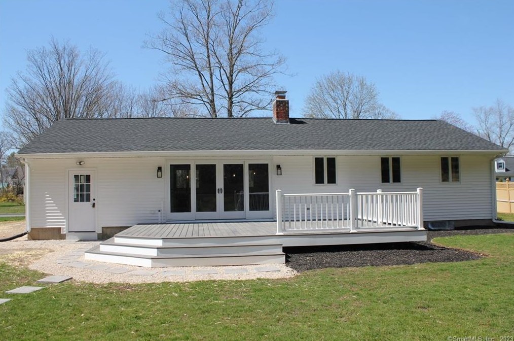 42 Hayes Rd, Simsbury, CT 06081